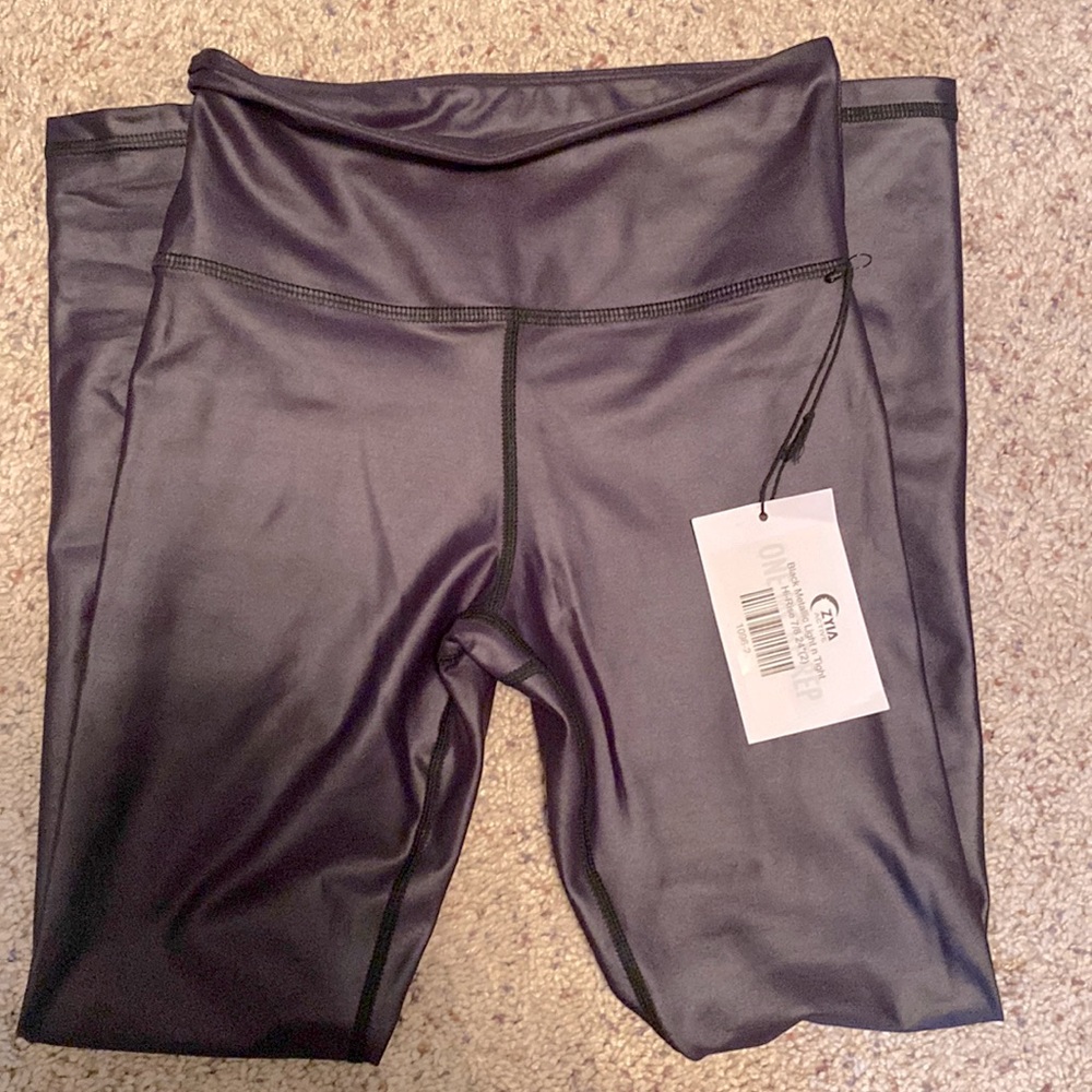 Brand new Zyia black metallic leggings!!